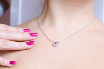 alexi-london-initial-necklace-review-6