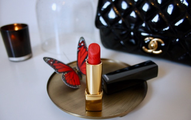 chanel-rouge-allure-velvet-lipstick-review-4